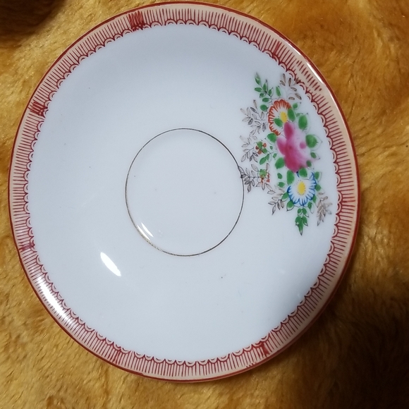 Vintage Teacup  and saucer - Picture 2 of 5